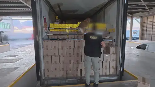 Silivri'de TIR dorsesine gizlenmiş devasa uyuşturucu sevkiyatı yakalandı