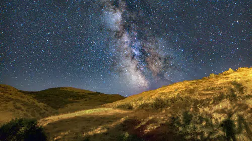 Bitlisin ıssız gecesinde meteor yağmuru görsel şölen sundu