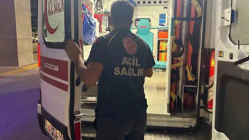 Kahta’da traktör kazası 19 yaşındaki genç kız yaşam mücadelesi veriyor