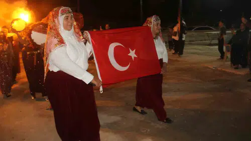 Konya’da şalvarlı nostalji rüzgarı