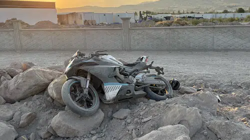Kayseri'de motosiklet kazası iki kişiyi hastanelik etti