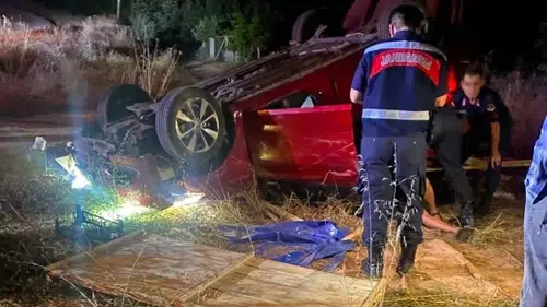 İnegöl'de gece vakti kaza Otomobil şarampole uçtu