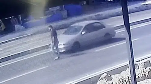 Mersin'de yol çalışması kazaya davetiye çıkardı