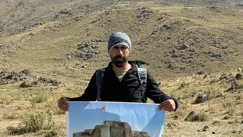 Zirvede bayrak gururu Elazığlı sporcudan Ağrı Dağı'na zafer tırmanışı