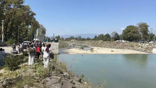 Düzce'de boğulma tehlikesi geçiren çocuk kalp masajıyla hayata döndürüldü