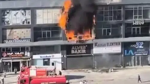 Ankara İvedik OSB'de hırdavat dükkanı küle döndü