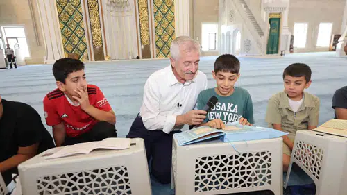 Gaziantep’te çocuklar camiyi oyun ve eğitim alanına dönüştürdü