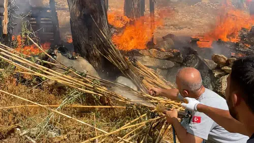 Mersin'de belediye ekiplerinin hızlı müdahalesi felaketi önledi