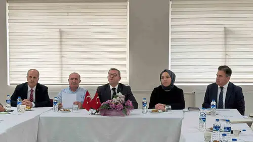 Kars'ta yeni dönem kurslar için kollar sıvandı