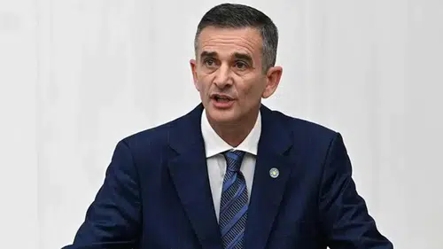 AK Parti'ye geçişini doğruladı: İşte o tarih ve dikkat çeken detaylar