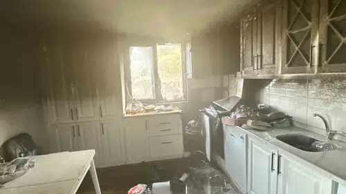 Osmaniye’de bir ev mutfaktan başlayan yangınla küle döndü
