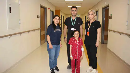 Elazığ’da narin vücutlu hastaya nokta atışı böbrek taşı ameliyatı