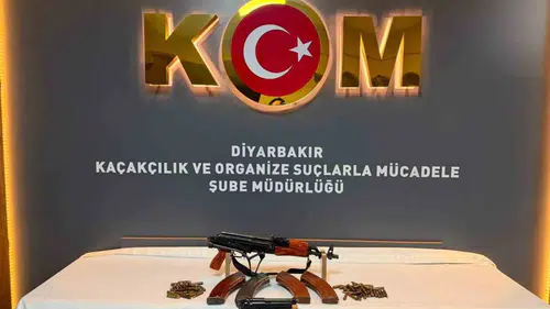 Diyarbakır'da polisten ortak operasyon İki kişi cezaevine gönderildi