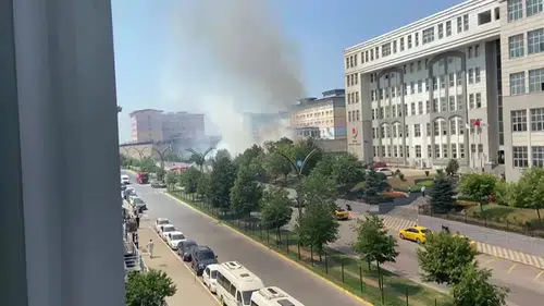 Gebze Adliyesi bahçesindeki güneş panellerinde yangın paniği