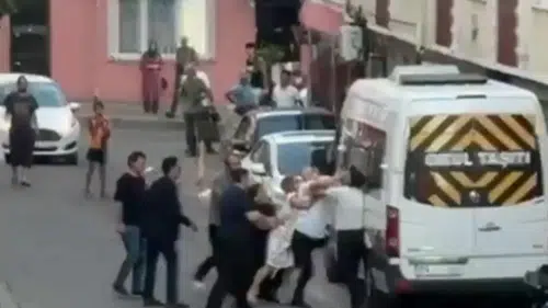 Çorlu'da komşu kavgası Keserli saldırı kamerada