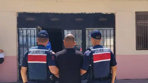 Havza yolunda jandarma denetimi aranan firariyi yakalattı