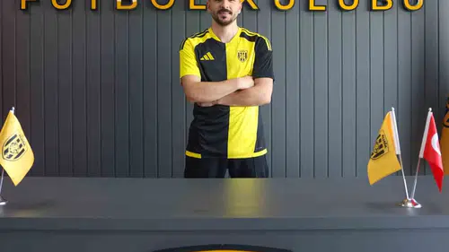 Aliağa FK kanat hattına takviye yaptı