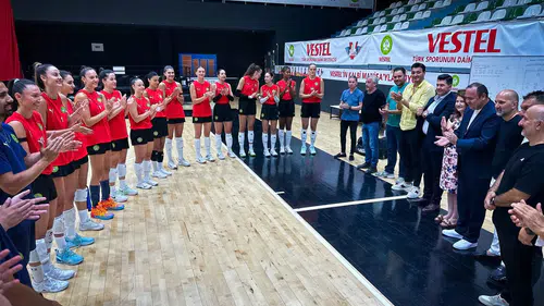 Manisa Sultanlar Ligi macerasına ilk adımı attı