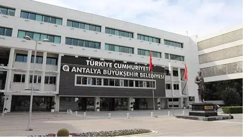 Rüşvet operasyonu: İtirafçı olmuşlardı, yeniden gözaltına alındılar