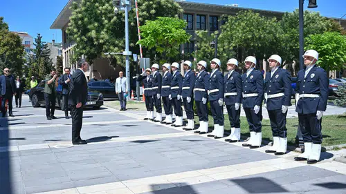Yastık altındaki birikimler Merkez Bankası rezervini geçti