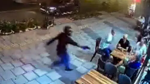 Mersin'de tantunicide oturan site yöneticisine kasklı saldırı