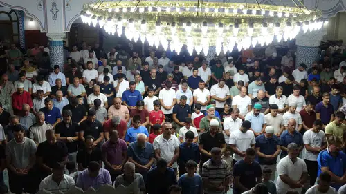 Kilis'te Camiler Kandil Gecesinde Doldu Taştı