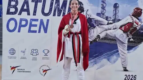 Aliağalı Merve Nisa Batum’da altın madalyayı boynuna taktı