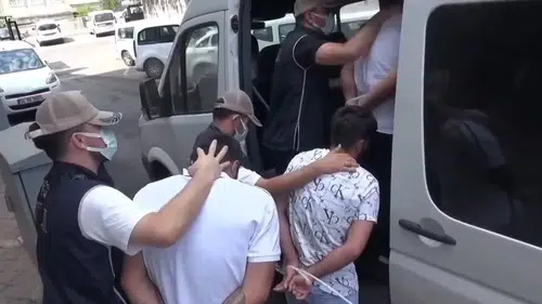 Diyarbakır'da sokaklarda kendi adaletini sağlamaya çalışan gruba operasyon