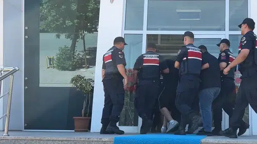Burdur'da polisim yalanıyla 1 milyon liralık vurgun yapanlar yakalandı