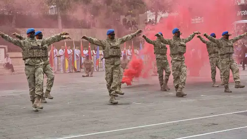 Yozgat'ta 30 Ağustos coşkusu: Komandolardan sürpriz zeybek performansı