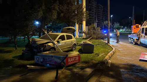 Kayseri'de kontrolden çıkan araç parkı savaş alanına çevirdi