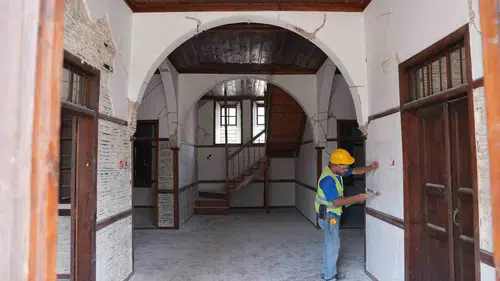 Tarihi Kocabaş Konağı küllerinden doğuyor