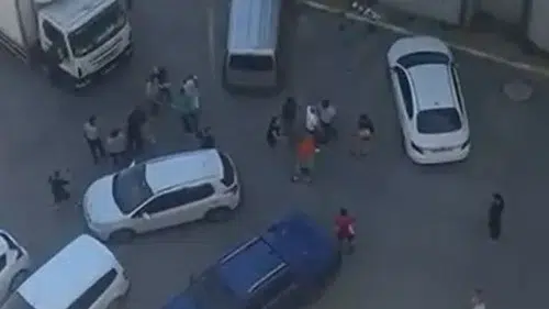 Büyükçekmece’deki sitede kira kavgası marketin yolunu kesti