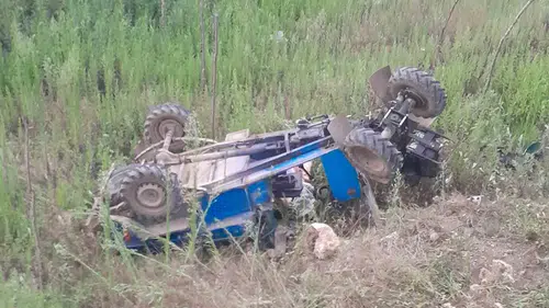 Patpat sürücüsü bahçeden dönerken devrildi, 1 yaralı