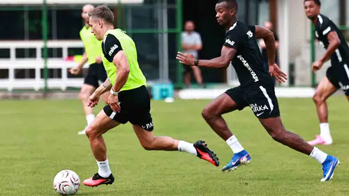 Beşiktaş Avrupa yolunda Hradec Kralove mesaisini sürdürüyor