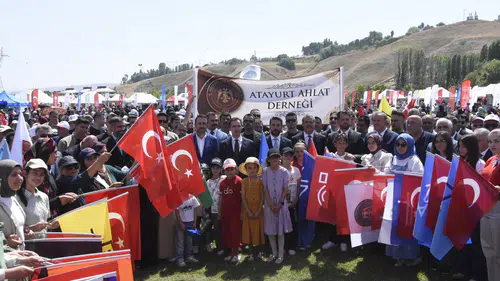 Ahlat'ta Malazgirt coşkusu başladı, kabine salı günü burada