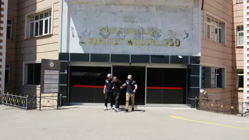 Sivas'ta aranan firari hükümlü yakayı ele verdi