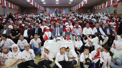 Ağrı'da yaz okulu dönemi renkli gösterilerle noktalandı