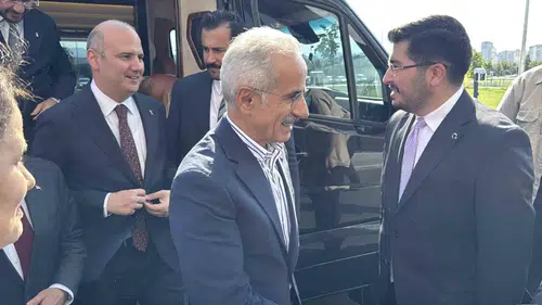 Bakan Uraloğlu gençlik yıllarındaki başarısızlık hikayesini anlattı