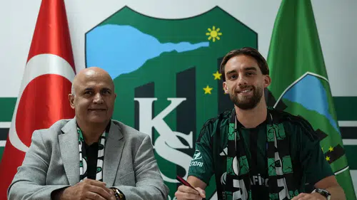Kocaelispor orta saha hattını Berkan Kutlu ile güçlendirdi