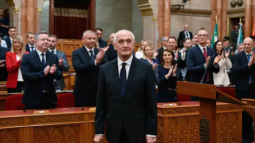 Macaristan'da Orban muhalifi Andras Baka cumhurbaşkanı oldu