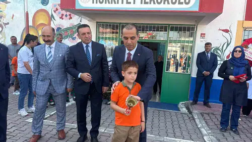 Iğdır'da sınıflar şenlendi: 47 bine yakın öğrenci için ilk ders zili çaldı