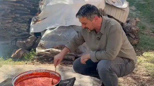 Kumluca Belediye Başkanı Bozkurt'tan geleneksel lezzetlere mutfakta destek