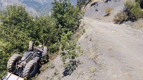 Traktör faciası: Tarla yolunda can pazarı yaşandı