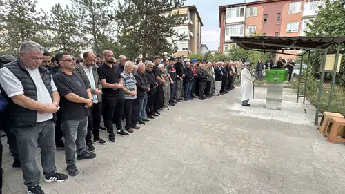 Genç öğretmenin hazin vedası: Tutuklu eşi ve kardeşi jandarma eşliğinde son görevde