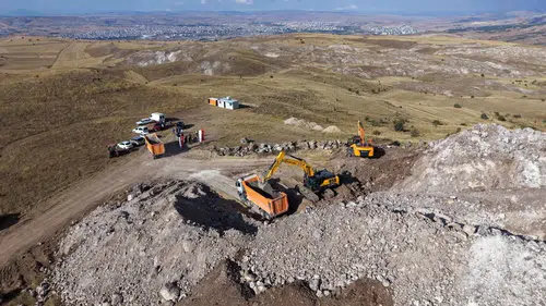 Sivas'ta kendi kendine yeten belediyecilik dönemi: Çerçideresi'nde bazalt üretimi başladı