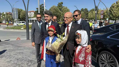 Bolu ekonomisinin rotası çiziliyor: Bakan Şimşek iş dünyasıyla masaya oturdu