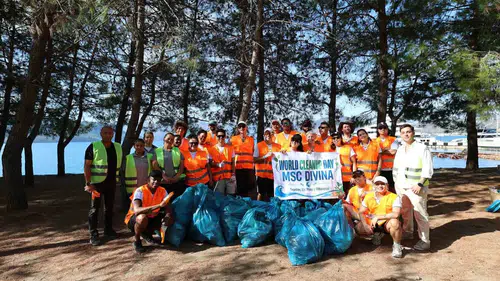 Dünya denizcileri Marmaris'in doğası için el ele verdi