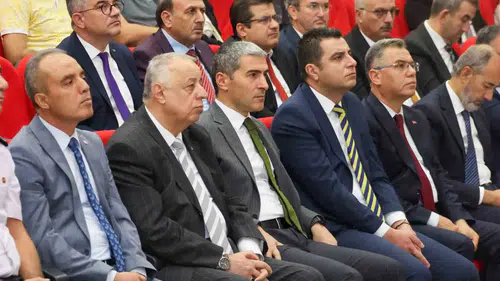 Afyonkarahisar'da okulların kapısı huzur ve güvenlik için aralanıyor