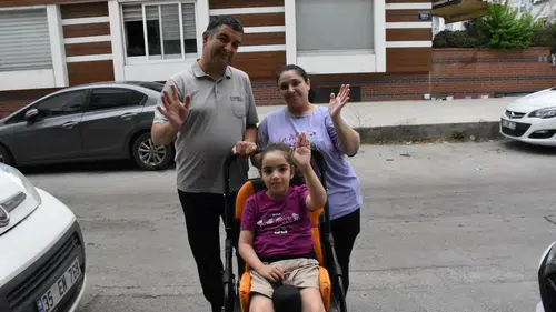 Minik Yağmur'un büyük hayali: Arkadaşlarıyla koşacağı günlerin hayalini kuruyor